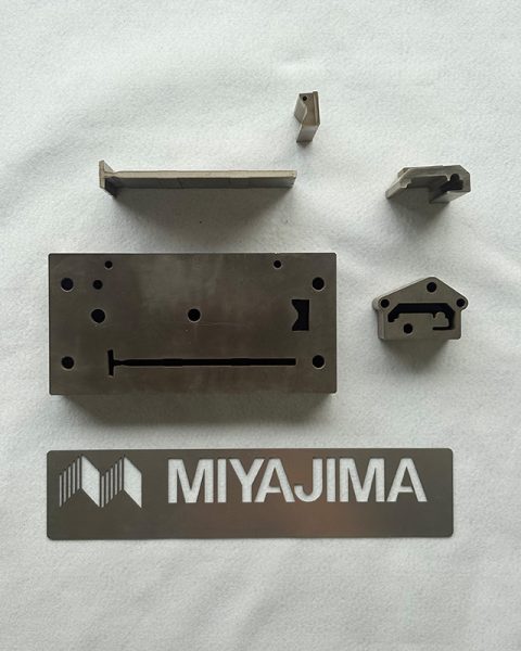 ● ワイヤカット加工